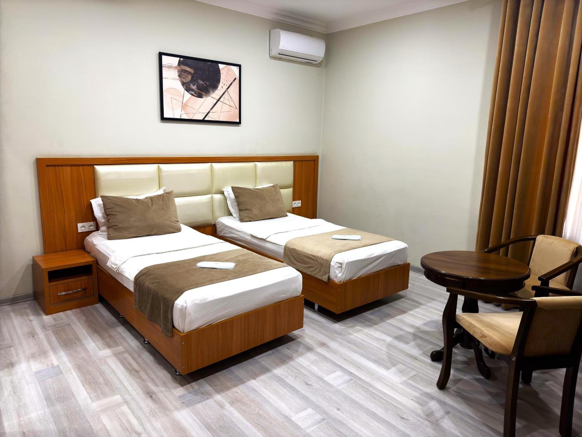 The Moon Tashkent Hotel 外观 照片