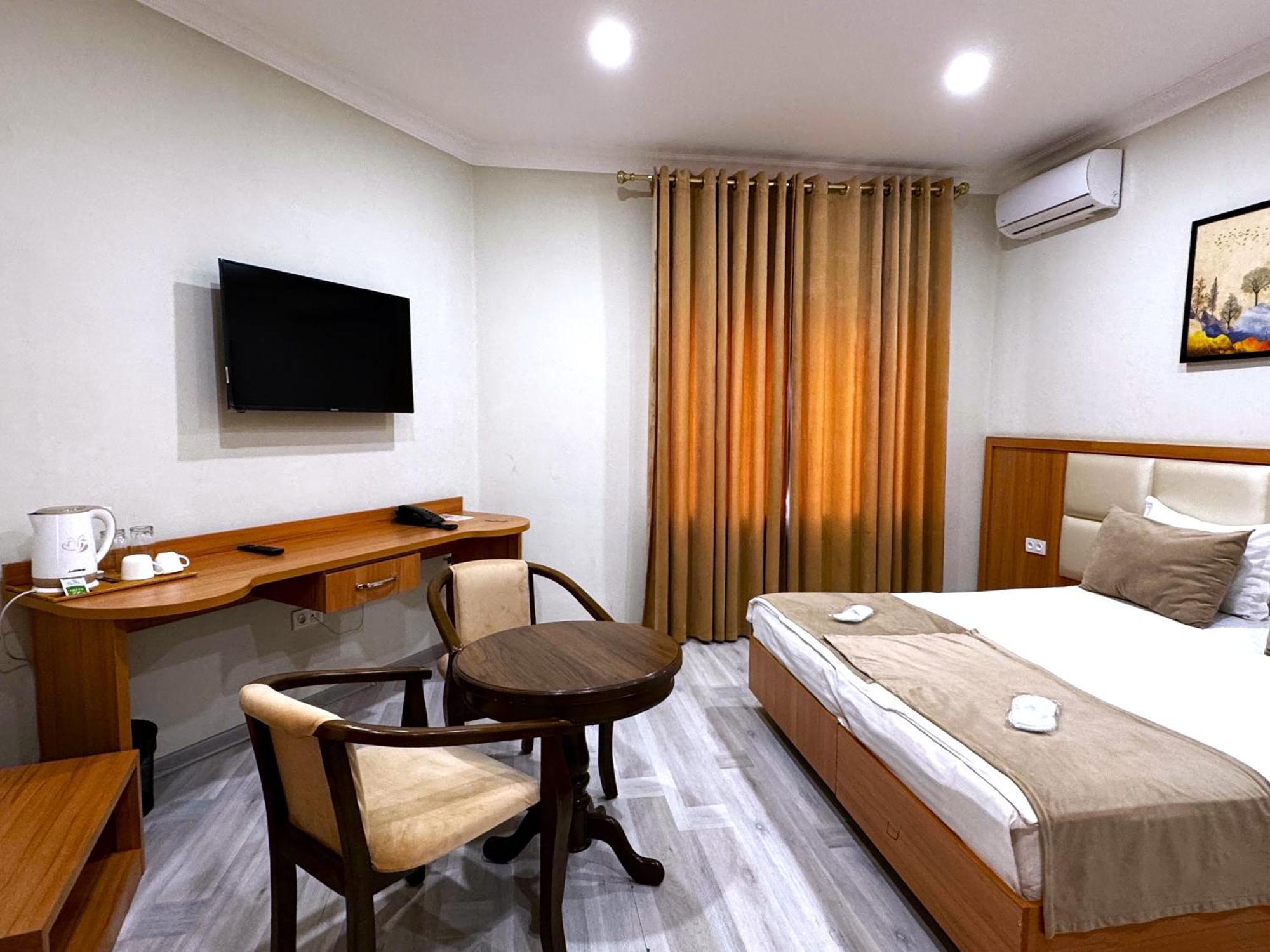 The Moon Tashkent Hotel 外观 照片