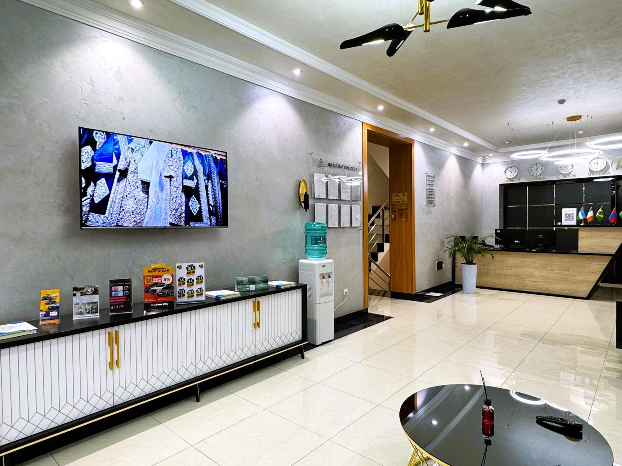 The Moon Tashkent Hotel 外观 照片